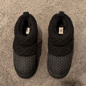 UGG woman Black Knit Slippers